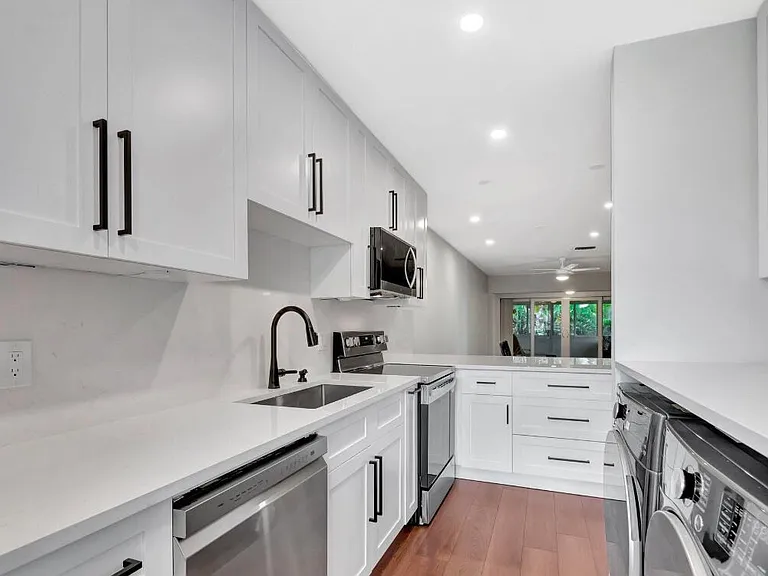 1140 Mahogany Way #204 — Photo 7