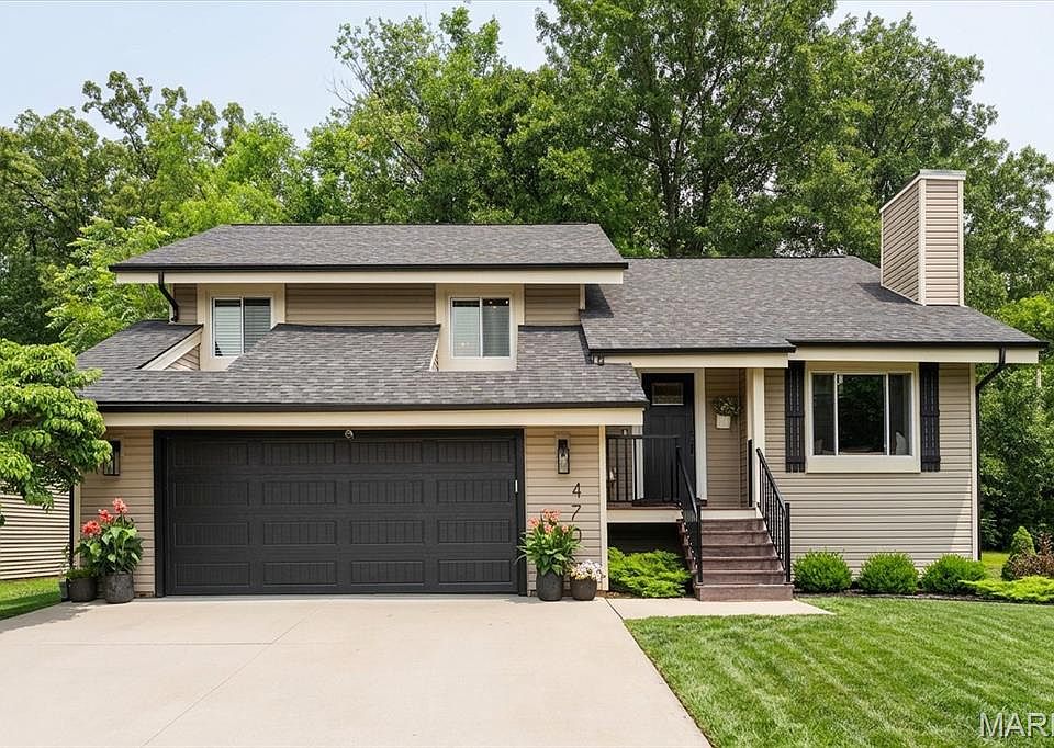 1st image of 470 Oak Hill Dr