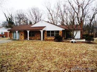 35 Coral Dr, Belleville, IL 62221