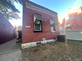 2222 Montana St, Saint Louis, MO 63118