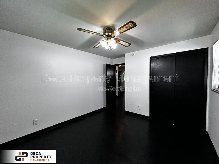2312 Shields Ave — Photo 8