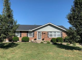 808 Seybold Rd, Excelsior Springs, MO 64024