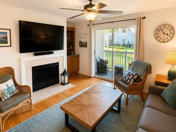2011 North Hwy #17-2100P, Mount Pleasant, SC 29466