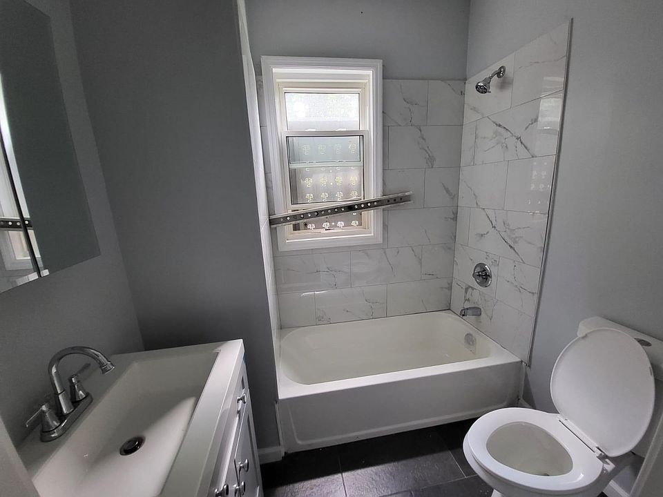 2nd image of 258 S 11th St #1A