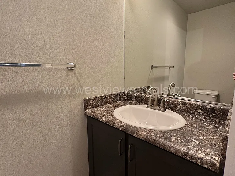 1010 Railroad Ave — Photo 103