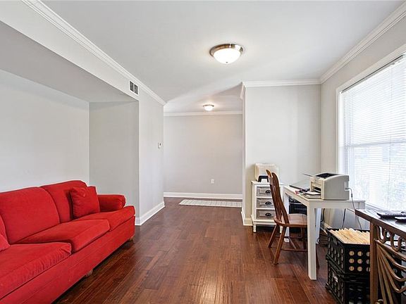 5th image of 4901 Music St