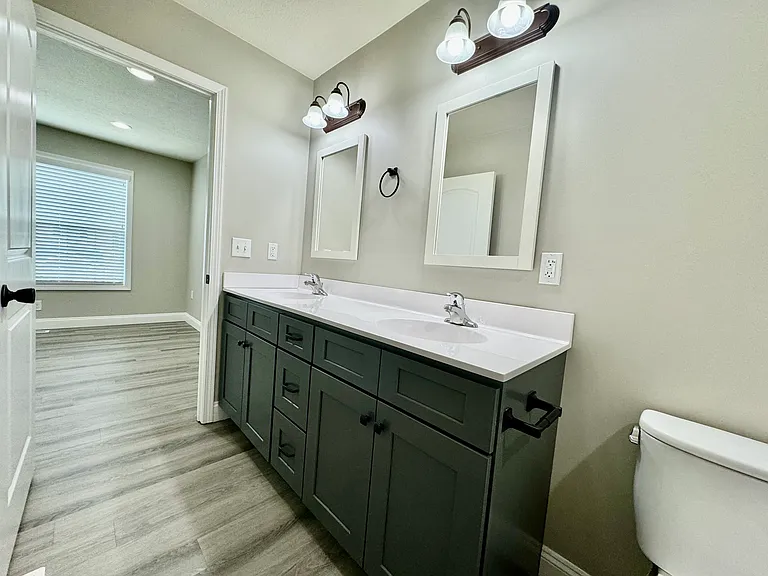 1100 Maid Marian Ln NE — Photo 15