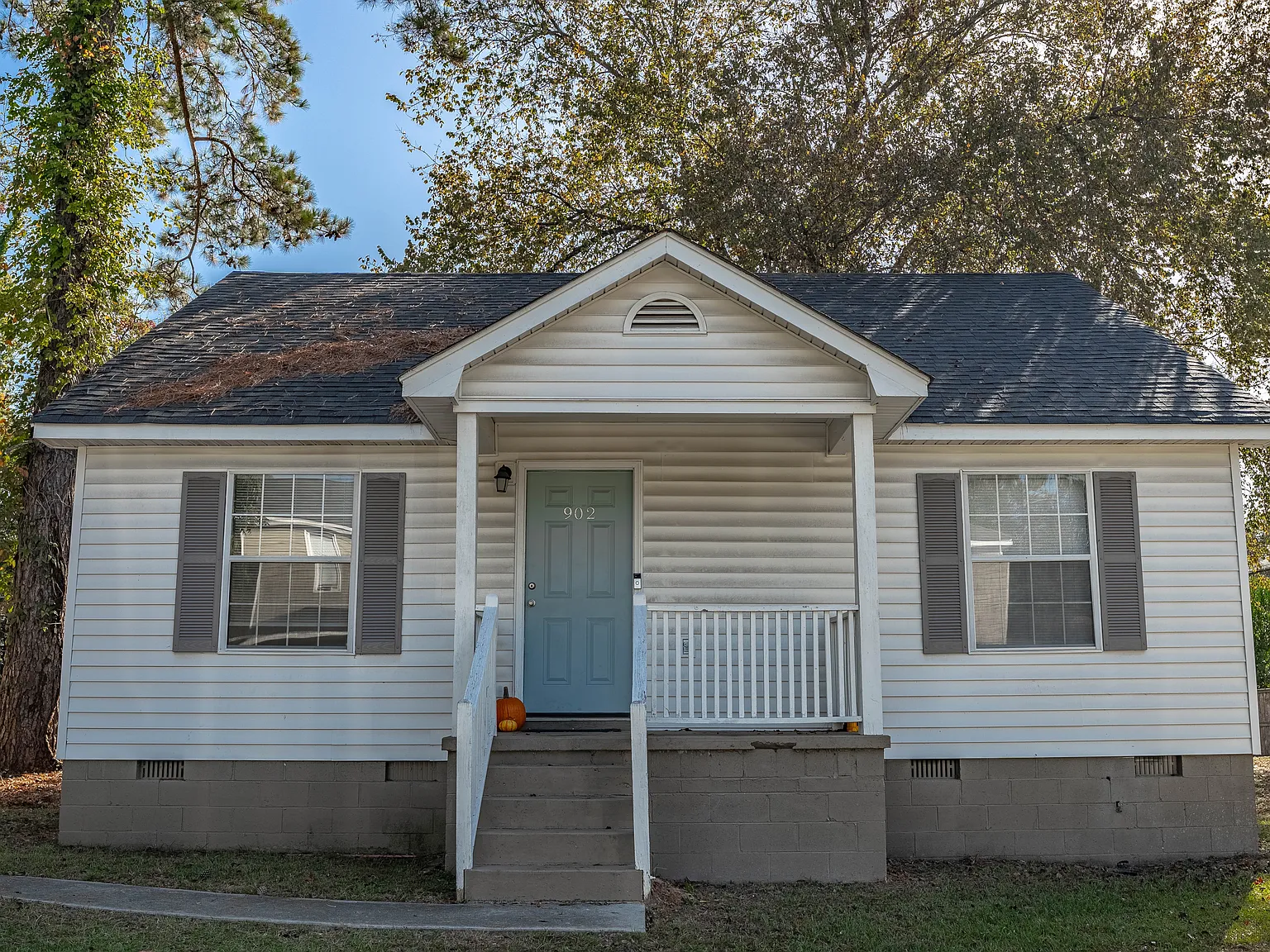 909 Texas St — Photo 2