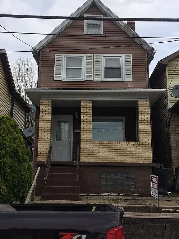110 1/2 W 11th Ave photo 1