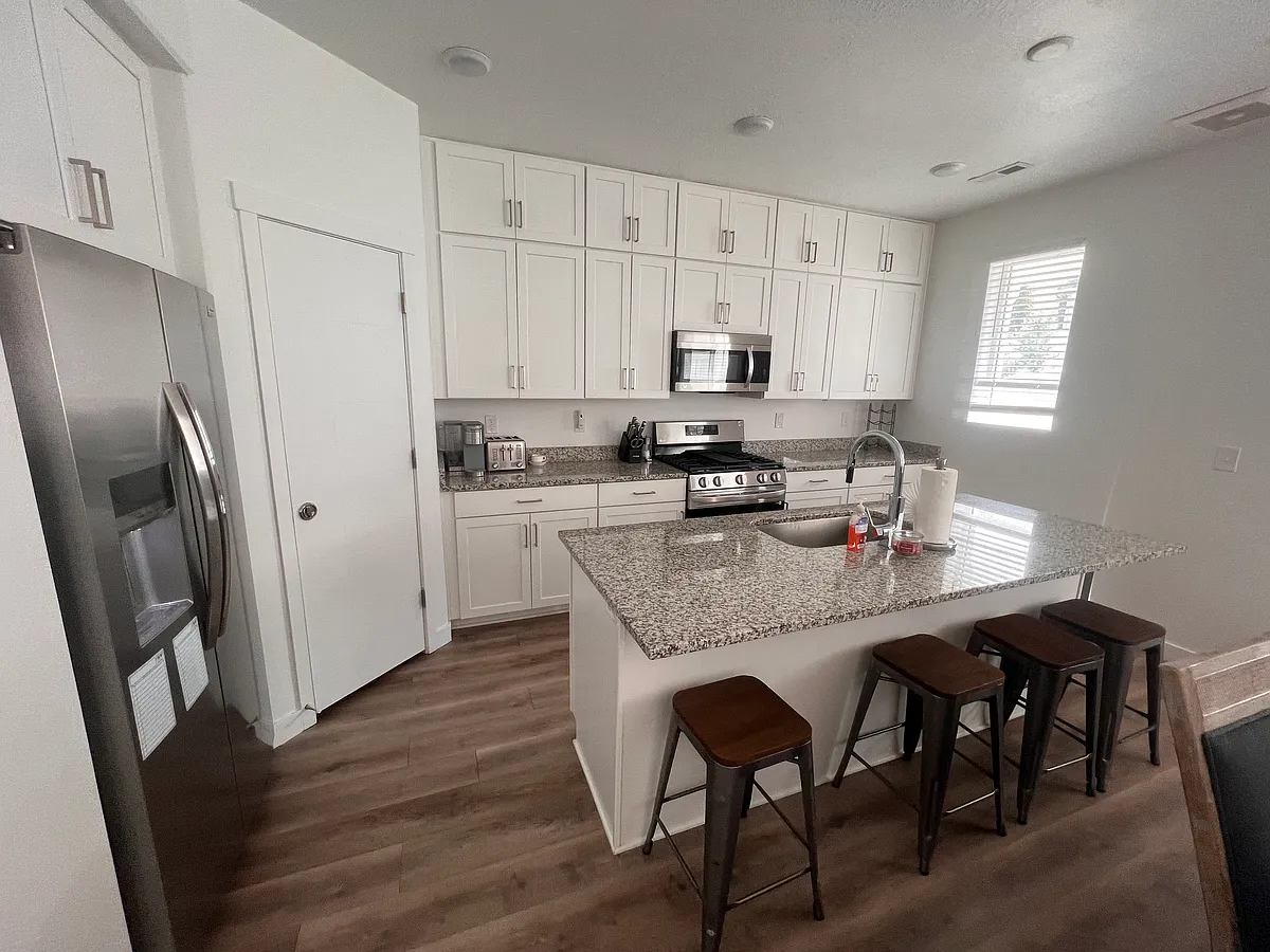 Building Photo - 6729 Serviceberry Dr