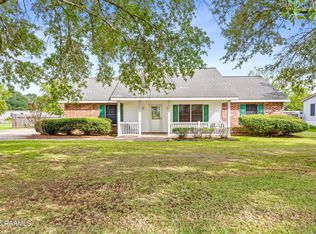 1054 Hebert Ave, Breaux Bridge, LA 70517