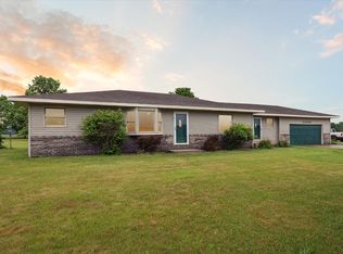 22290 Lakefield Rd, Merrill, MI 48637