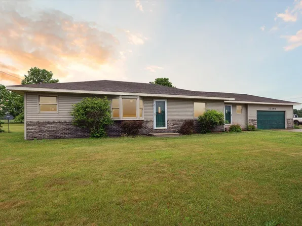 22290 Lakefield Rd, Merrill, MI 48637