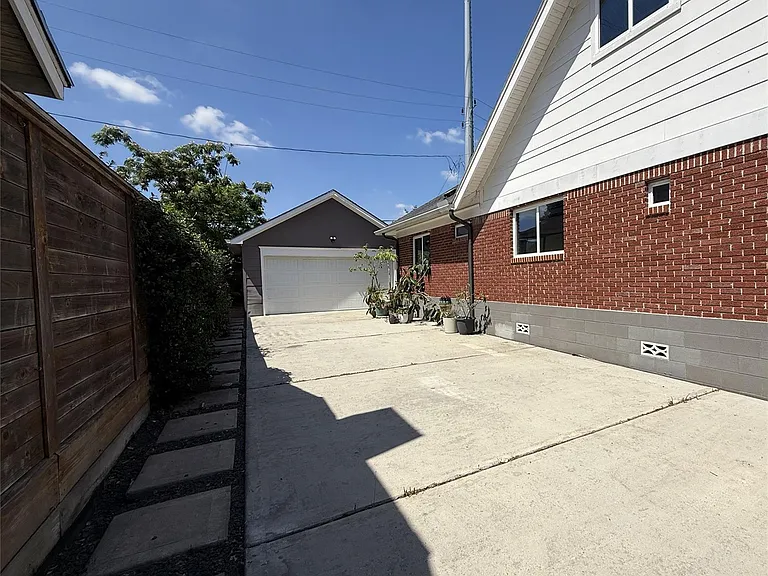 2302 Ruth St — Photo 17