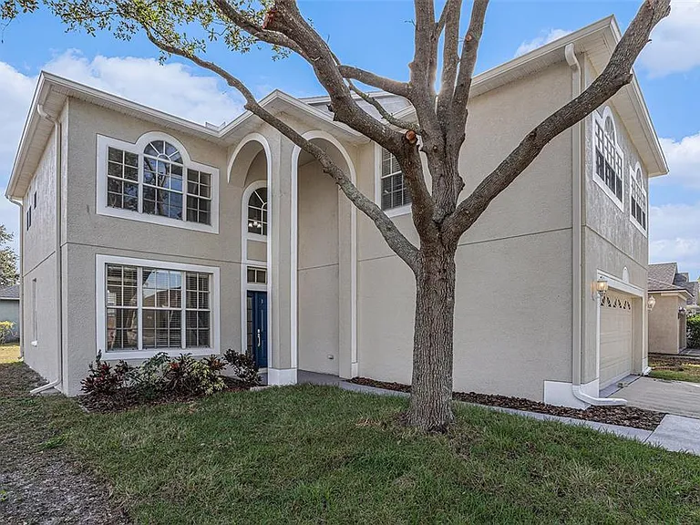 8602 Sandy Plains Dr — Photo 3