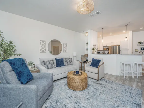 60 Fenwick Hall Aly APT 524, Johns Island, SC 29455