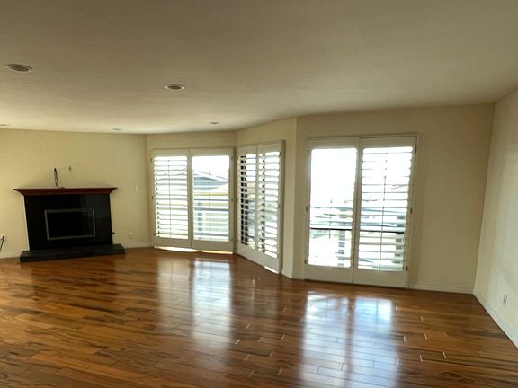 Living Room with Fireplace