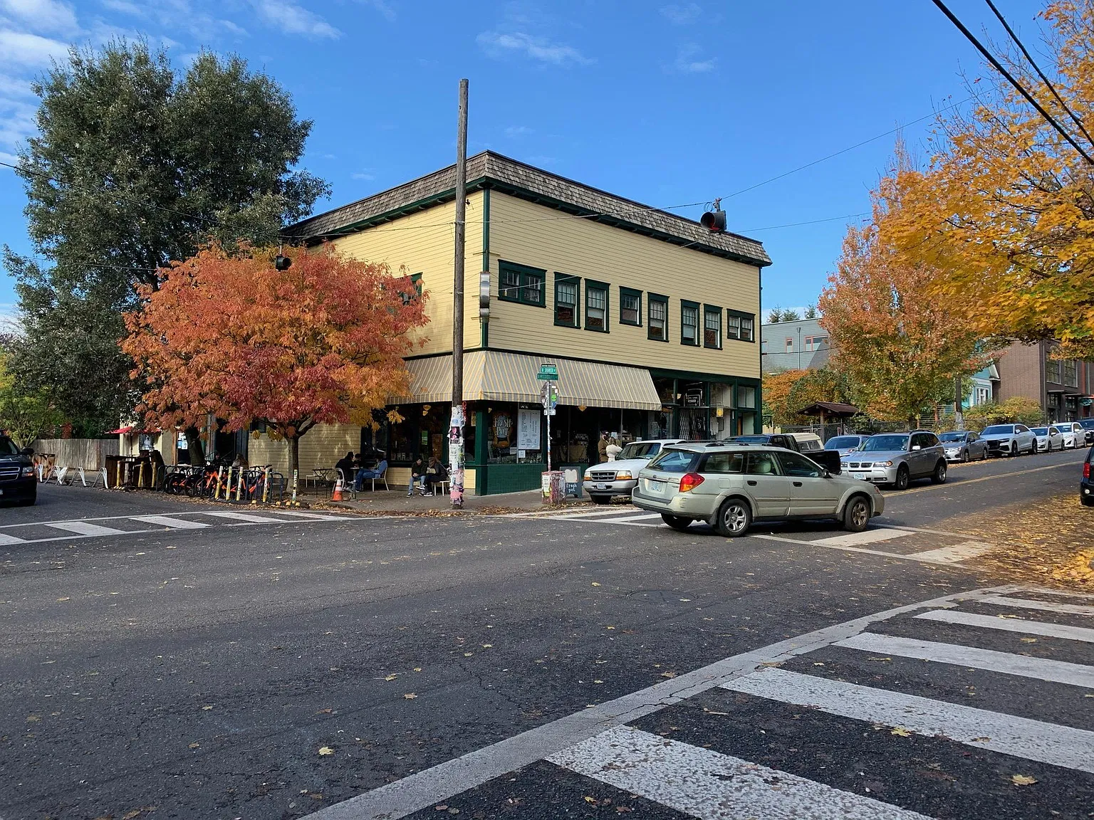 4009 N Mississippi Ave — Photo 3