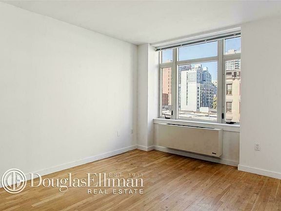 4th image of 502 9th Ave APT 6D