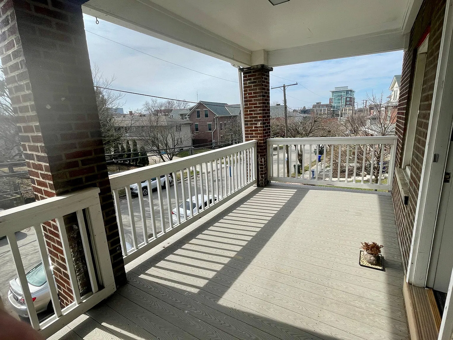 1 bed, 988 sqft, $1,550 — Photo 2