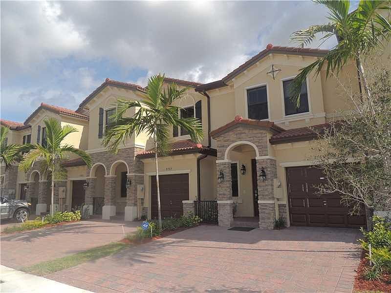 1st image of 8769 NW 98th Ct