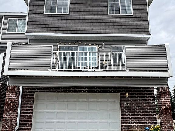 2nd image of 705 Shardlow Pl NE