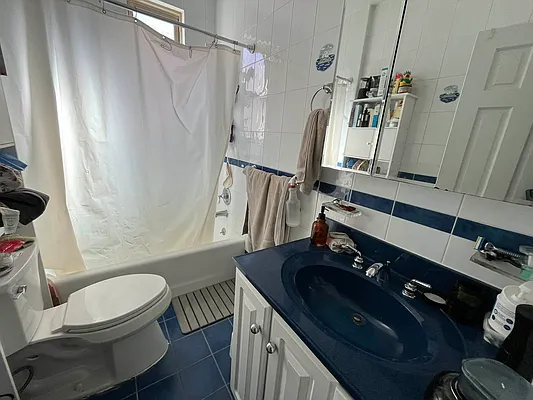 Rented by Voro, LLC | media 5