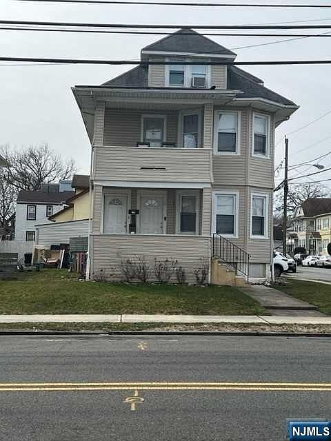 1st image of 268-270 19th Ave