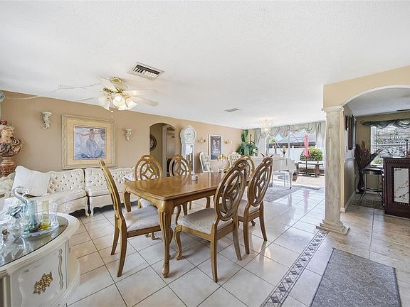 5th image of 7140 Rockwood Dr