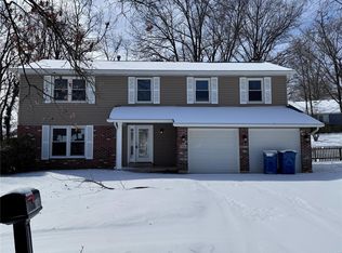 713 Woodmore Oaks Ct, Ballwin, MO