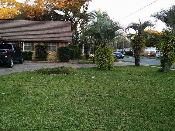 4th image of 629 Mayflower Ave