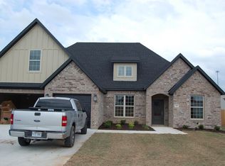 360 Frizzo St, Springdale, AR 72762