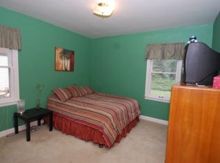 4542 N 105th St, Wauwatosa, WI 53225