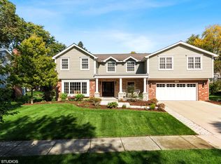 1097 Onwentsia Ct, Naperville, IL 60563