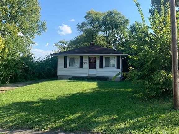 3rd image of 4050 Vina Villa Ave