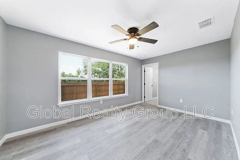 3 bed, 2.0 bath, 1460 sqft, $1,575 — Photo 4