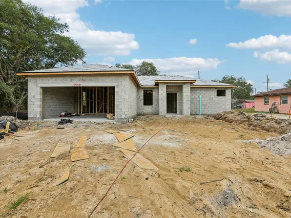 222 Florida Ave, Dundee, FL 33838