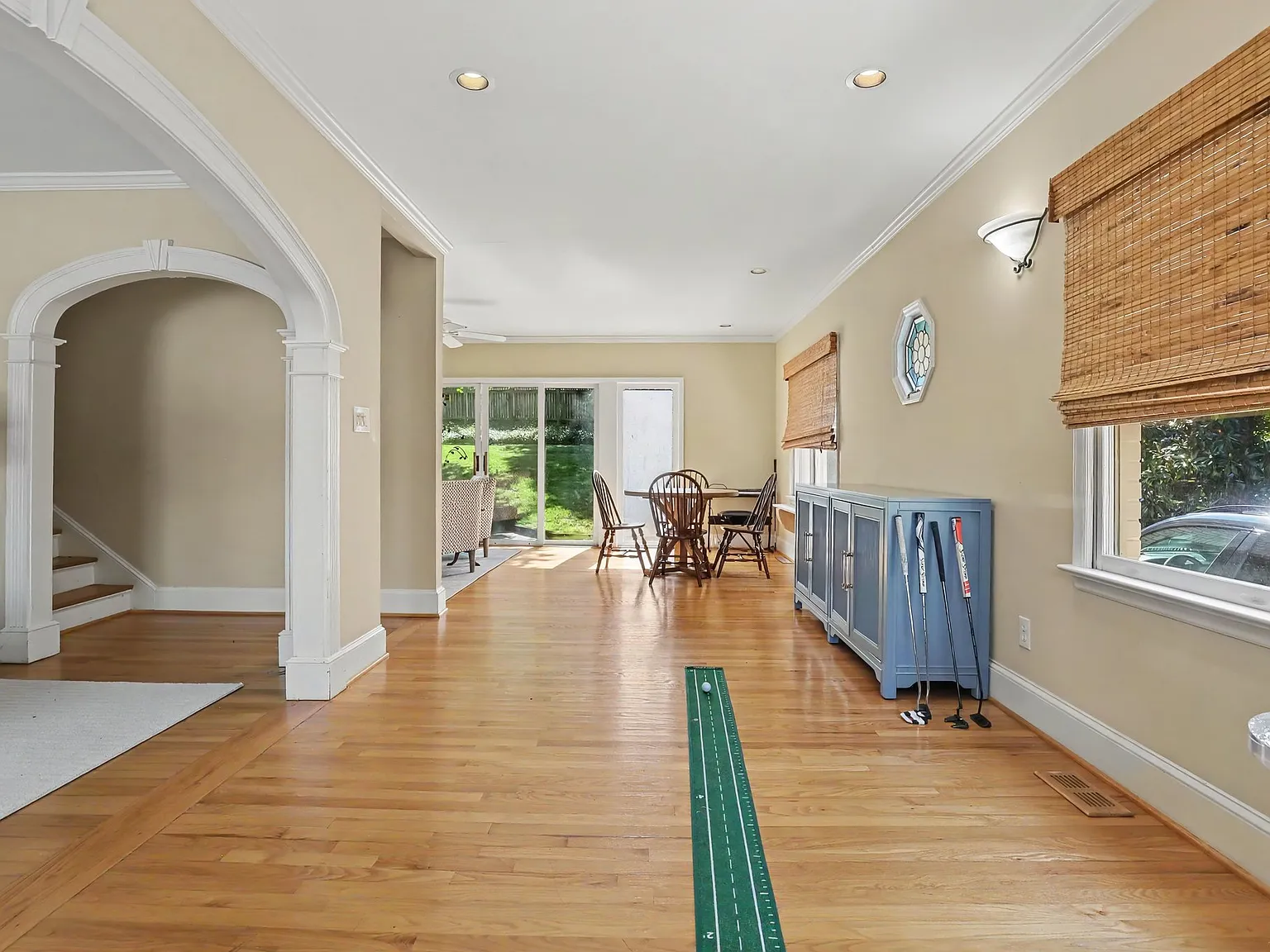 3 bed, 2800 sqft, $4,800 — Photo 2