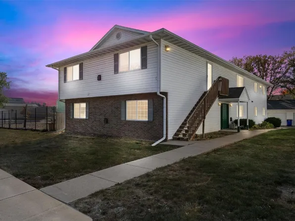 455 N Front St APT 101, North Liberty, IA 52317