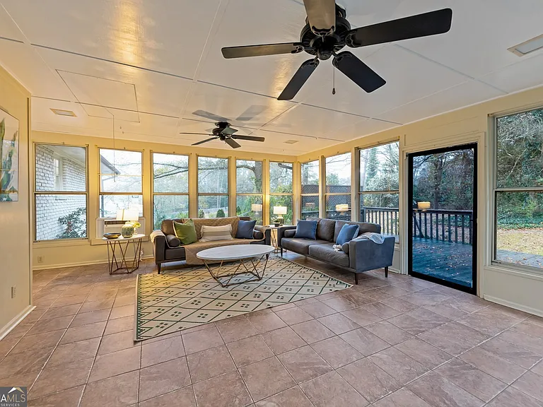 2984 Blackberry Ln — Photo 24