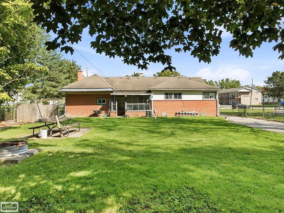 36066 Bartell St, photo 29