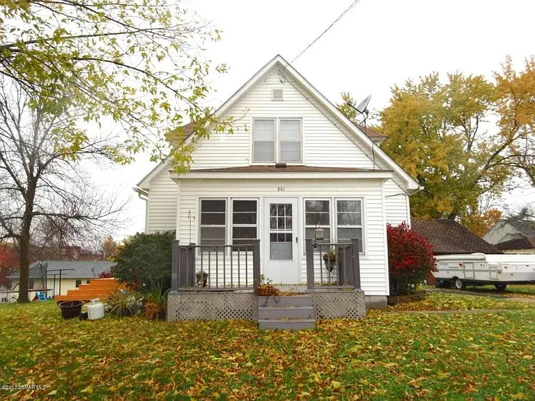801 Cedar Ave — Photo 1
