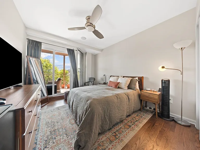 920 Jefferson St #502 — Photo 10