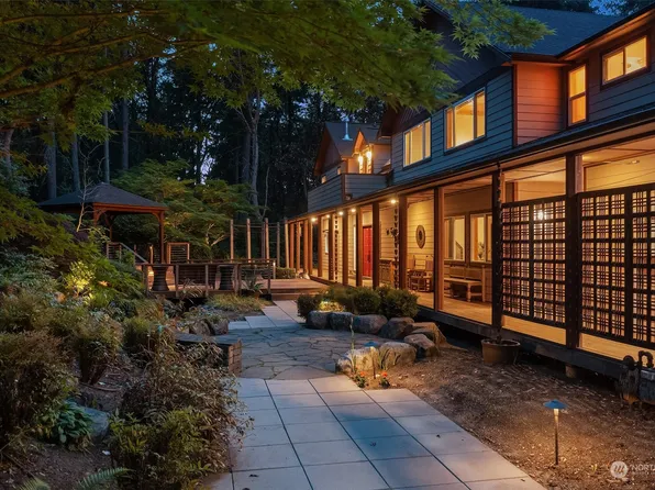 25525 77th Avenue SW, Vashon, WA 98070