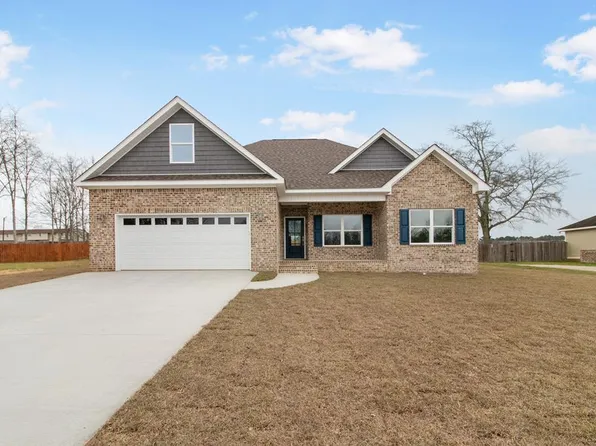 226 Glen Oaks Dr, Dothan, AL 36301