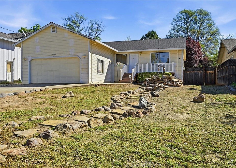 1st image of 19176 Stonegate Rd