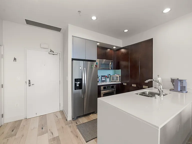 575 6th Ave #1804 — Photo 15