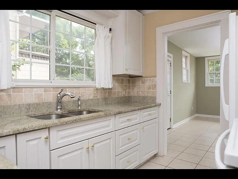 2614 Belmont Blvd #2 — Photo 4