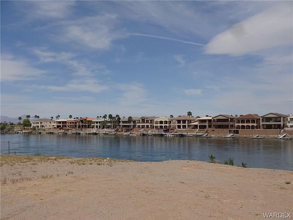 1st image of 904 Beach Dr