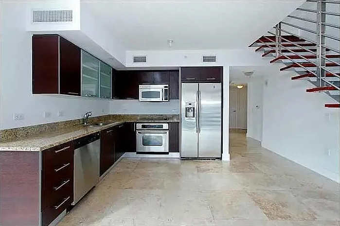 41 SE 5th St #716 — Photo 3
